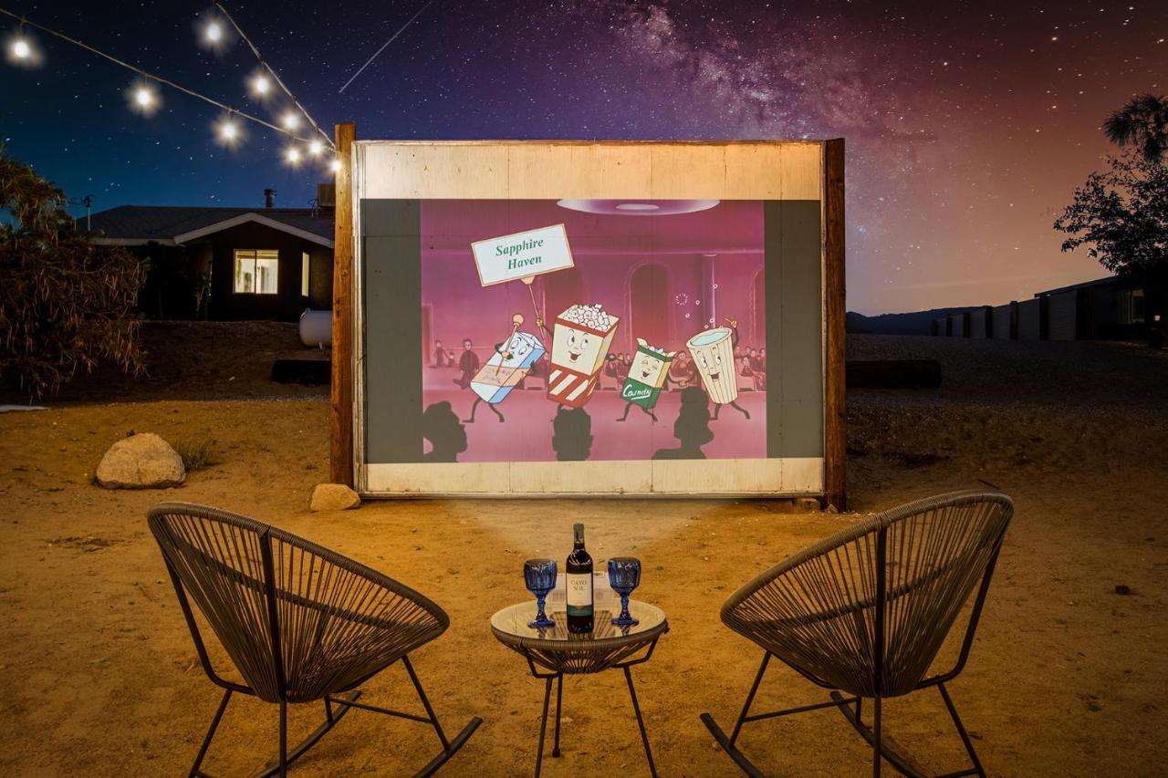 Sapphire Haven + Casita! Pool + Spa + Movie Theatre + 10 Min To Monument! Joshua Tree Exterior foto