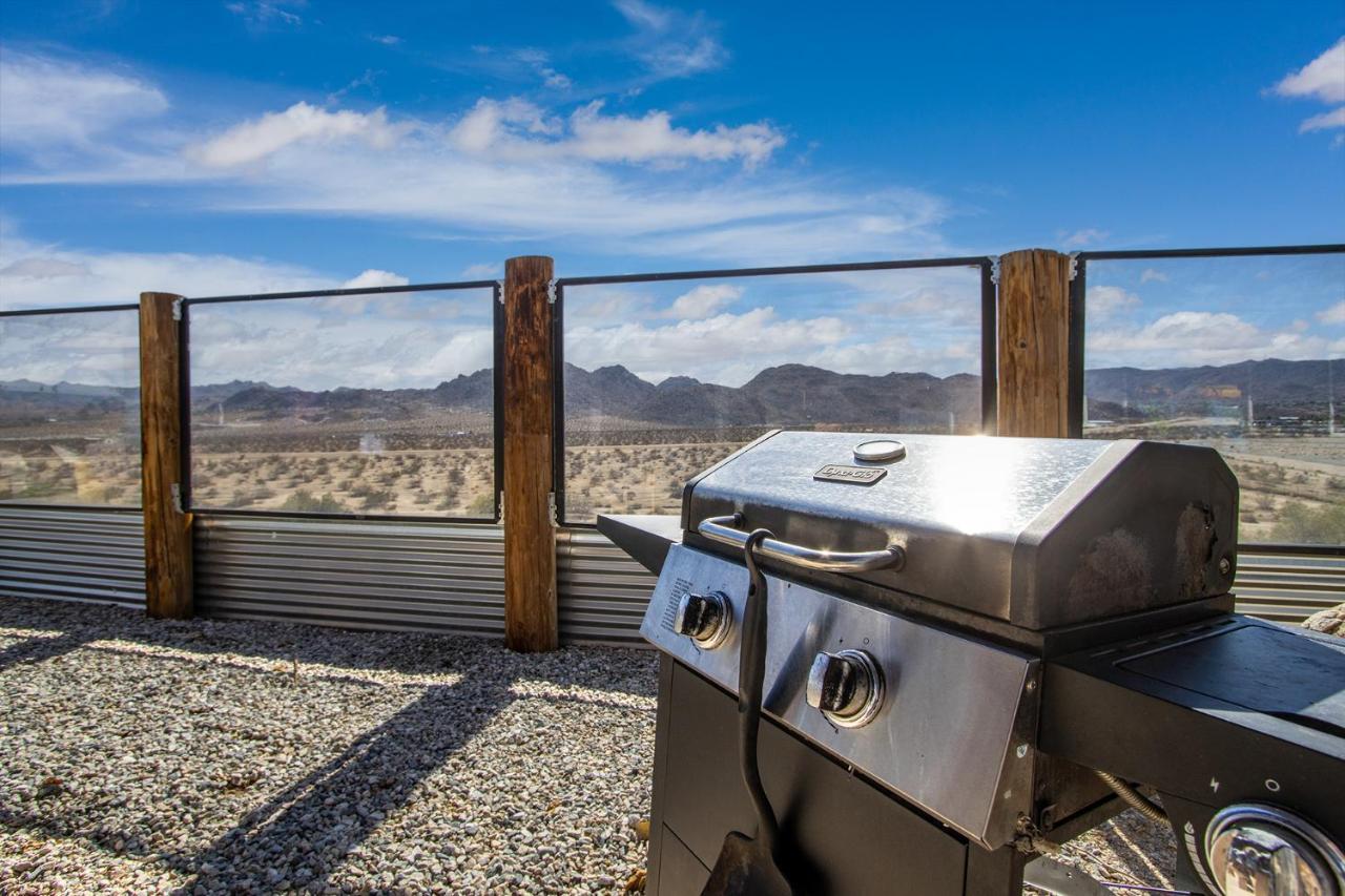 Sapphire Haven + Casita! Pool + Spa + Movie Theatre + 10 Min To Monument! Joshua Tree Exterior foto