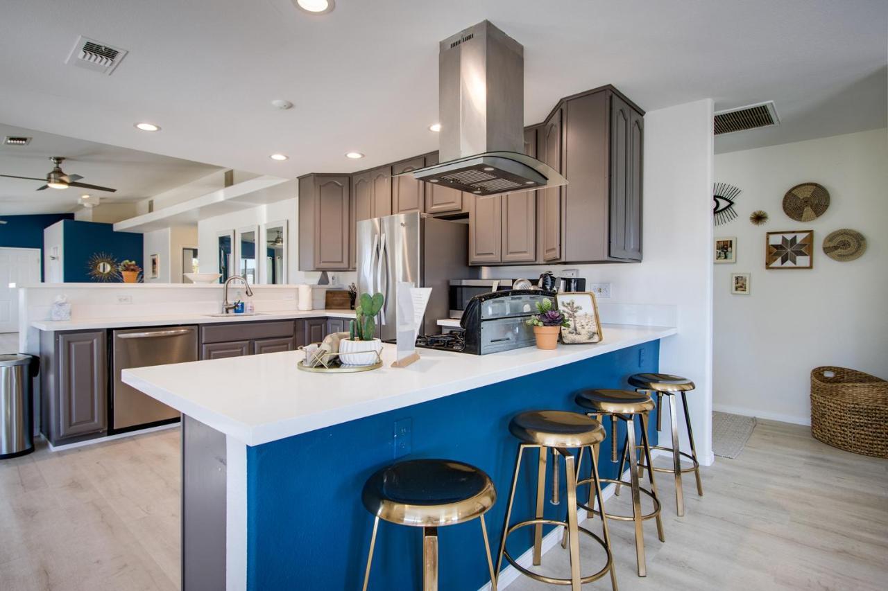 Sapphire Haven + Casita! Pool + Spa + Movie Theatre + 10 Min To Monument! Joshua Tree Exterior foto