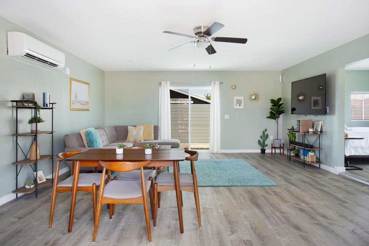 Sapphire Haven + Casita! Pool + Spa + Movie Theatre + 10 Min To Monument! Joshua Tree Exterior foto