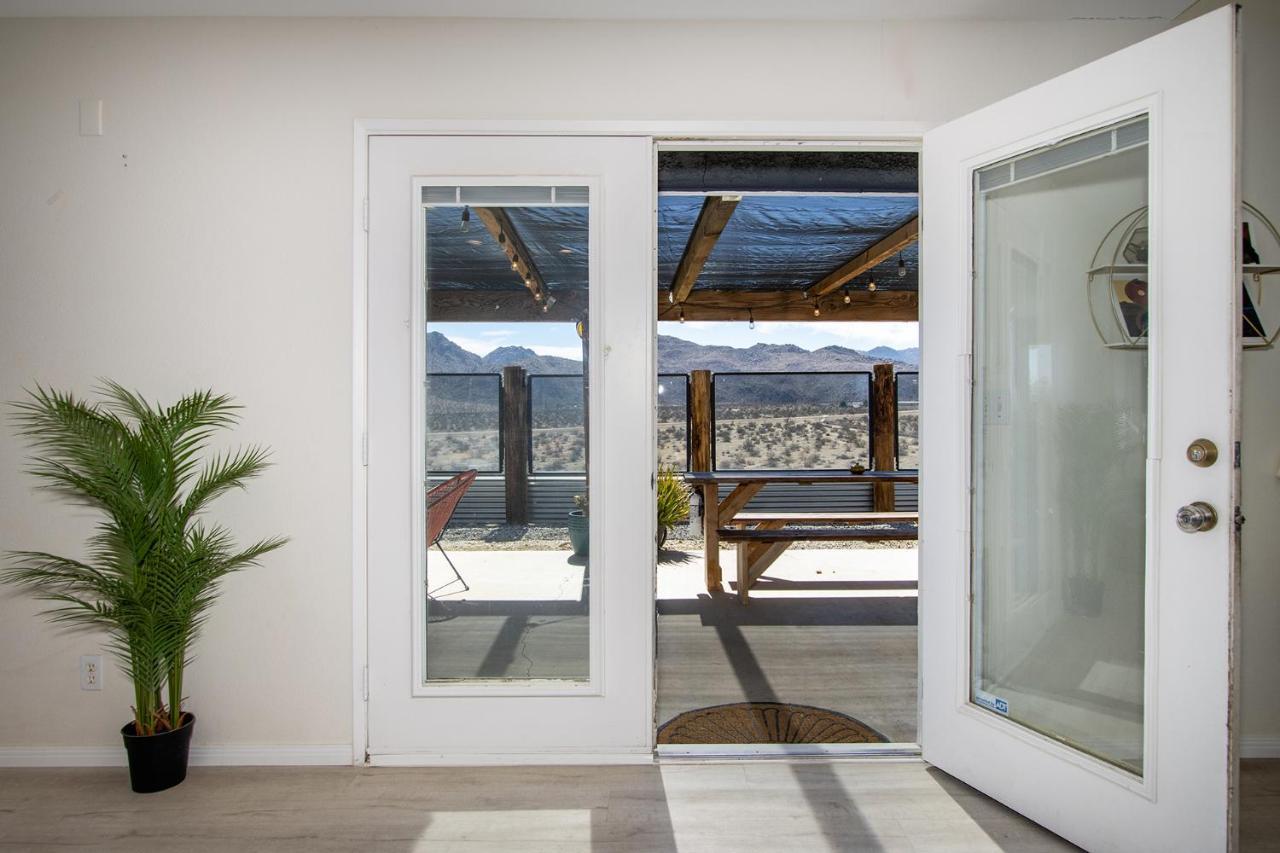 Sapphire Haven + Casita! Pool + Spa + Movie Theatre + 10 Min To Monument! Joshua Tree Exterior foto