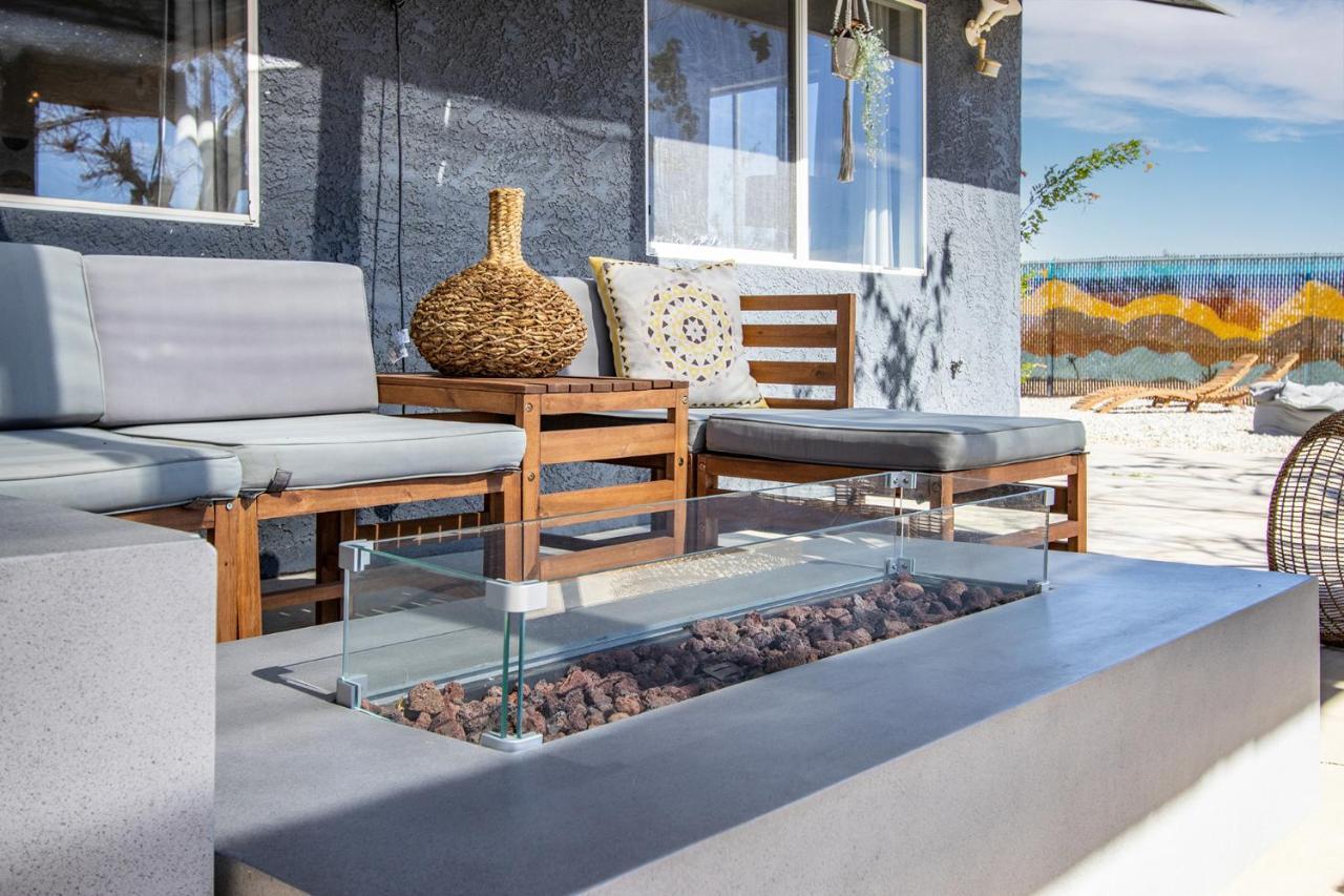 Sapphire Haven + Casita! Pool + Spa + Movie Theatre + 10 Min To Monument! Joshua Tree Exterior foto