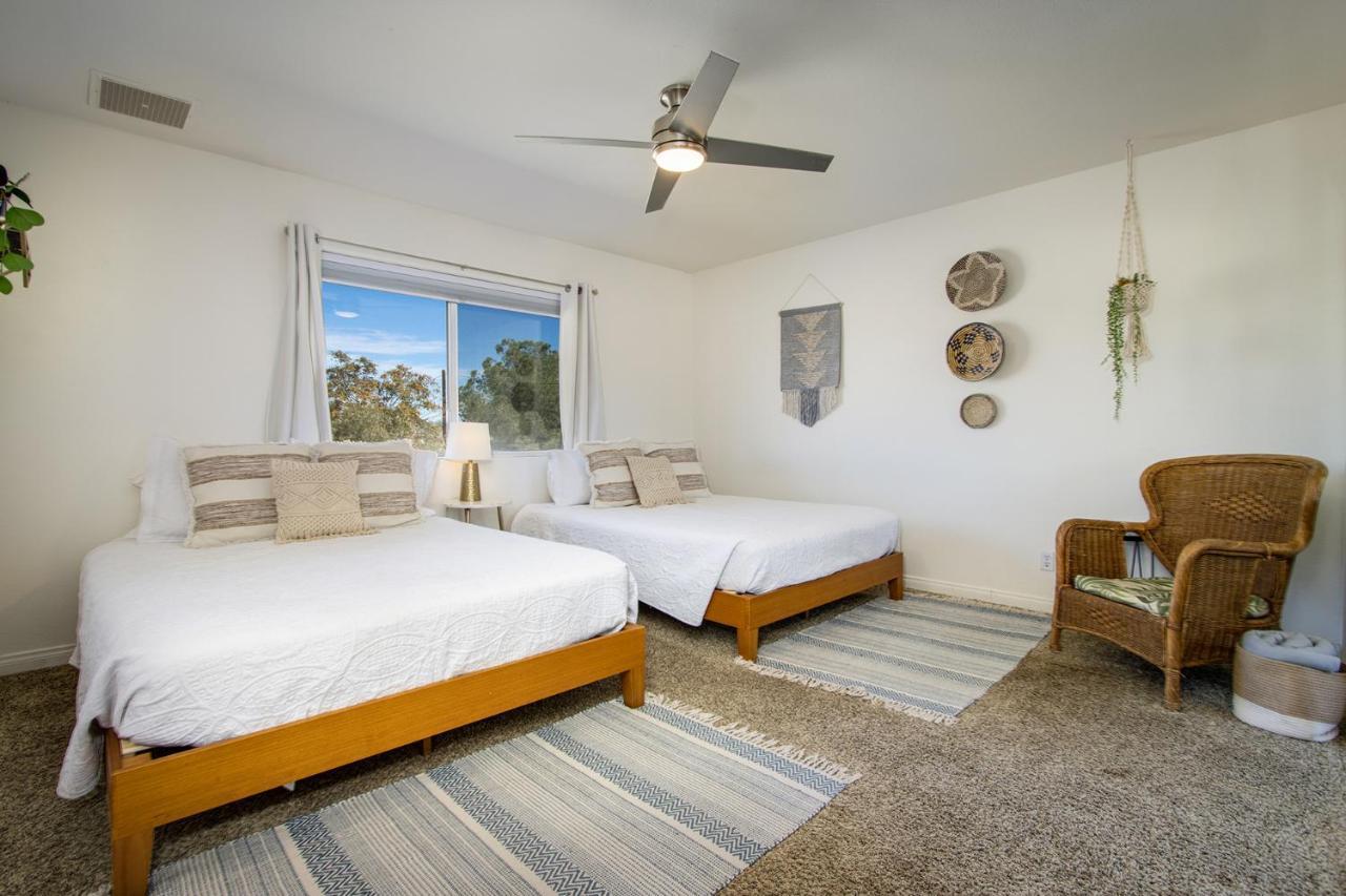 Sapphire Haven + Casita! Pool + Spa + Movie Theatre + 10 Min To Monument! Joshua Tree Exterior foto
