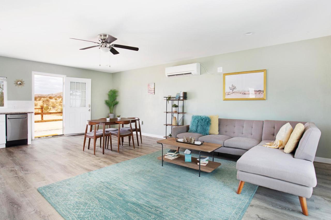 Sapphire Haven + Casita! Pool + Spa + Movie Theatre + 10 Min To Monument! Joshua Tree Exterior foto